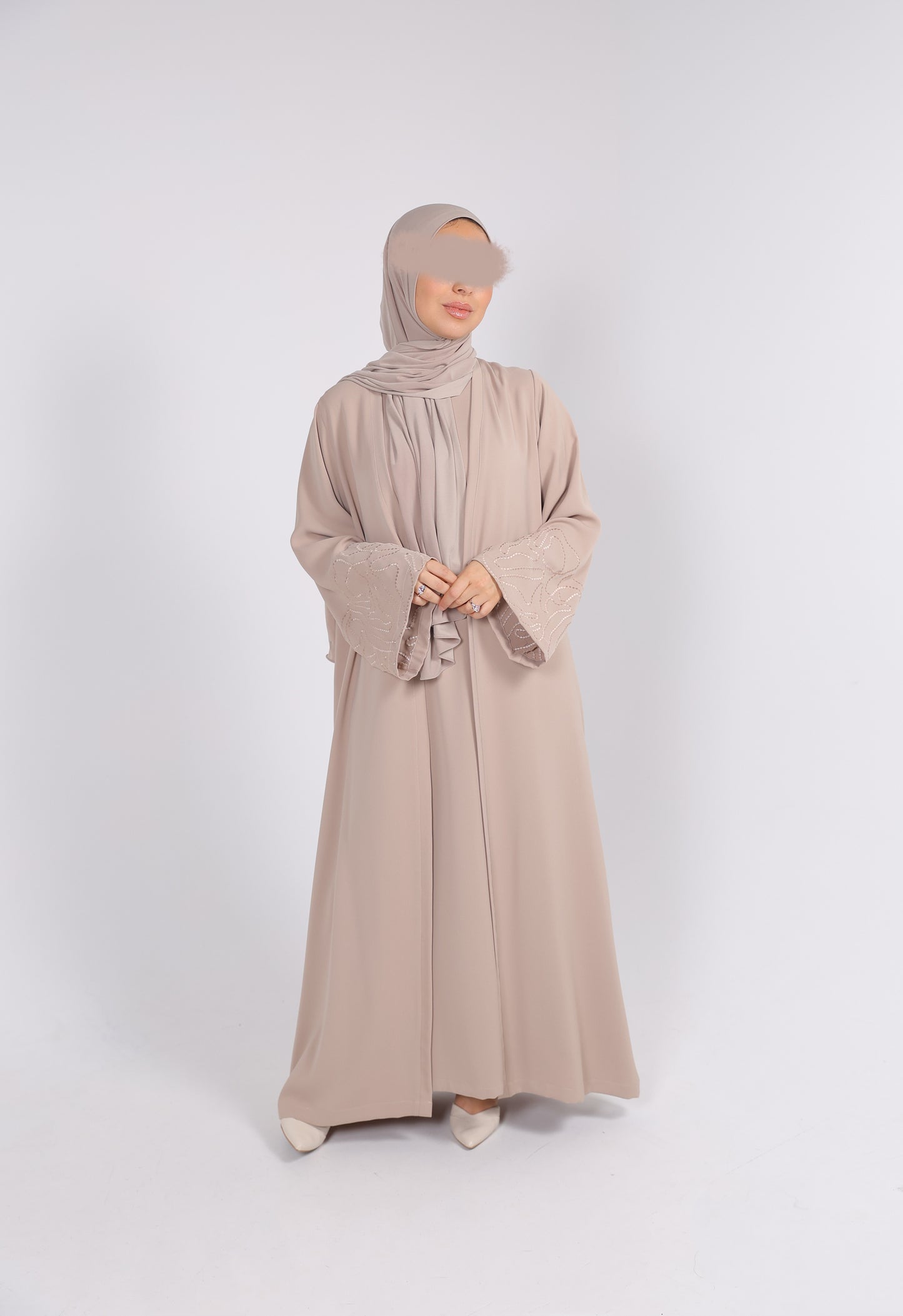 ABAYASET NASREEN (NUDE)