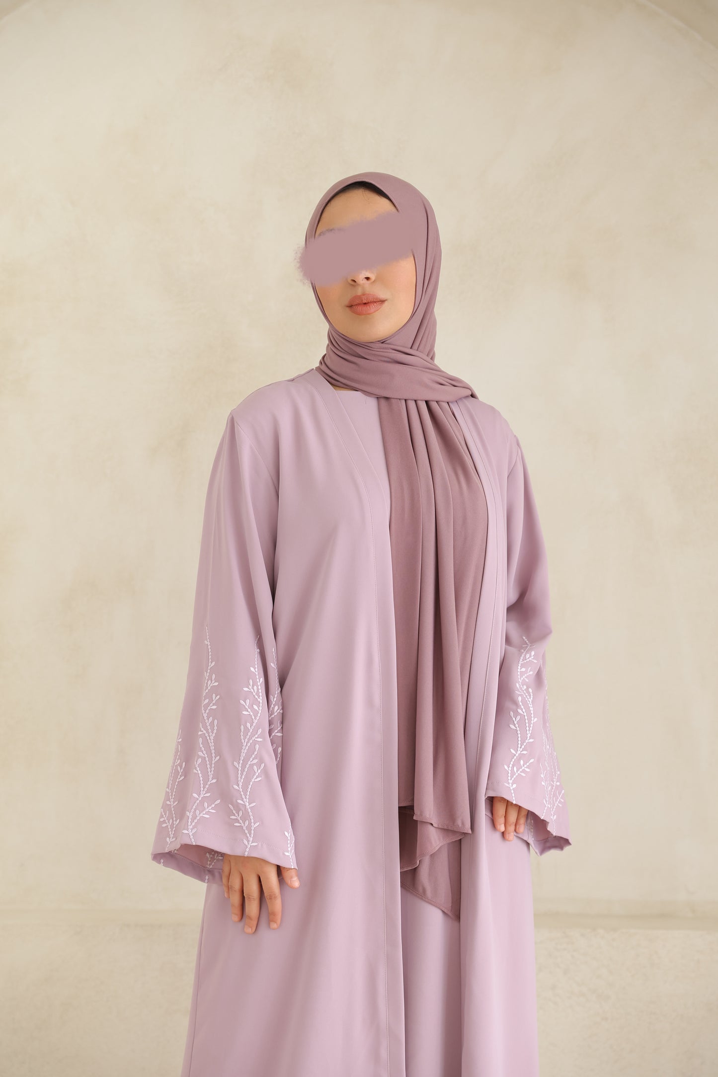 ABAYASET NISREEN (LILA)