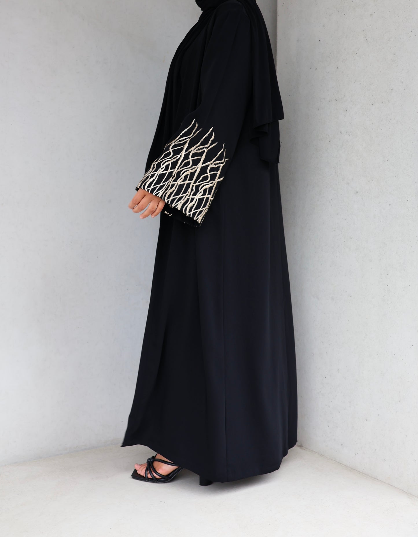 ABAYA ZAREENA (BLACK)