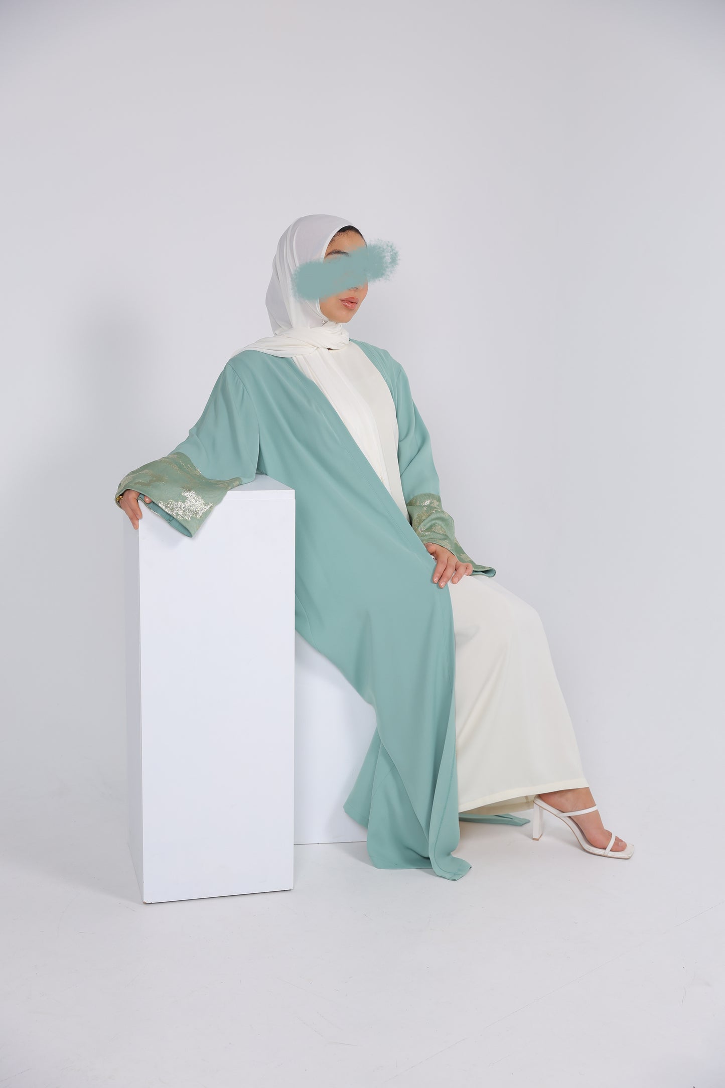 ABAYA KOLTHOUM (BLUE)