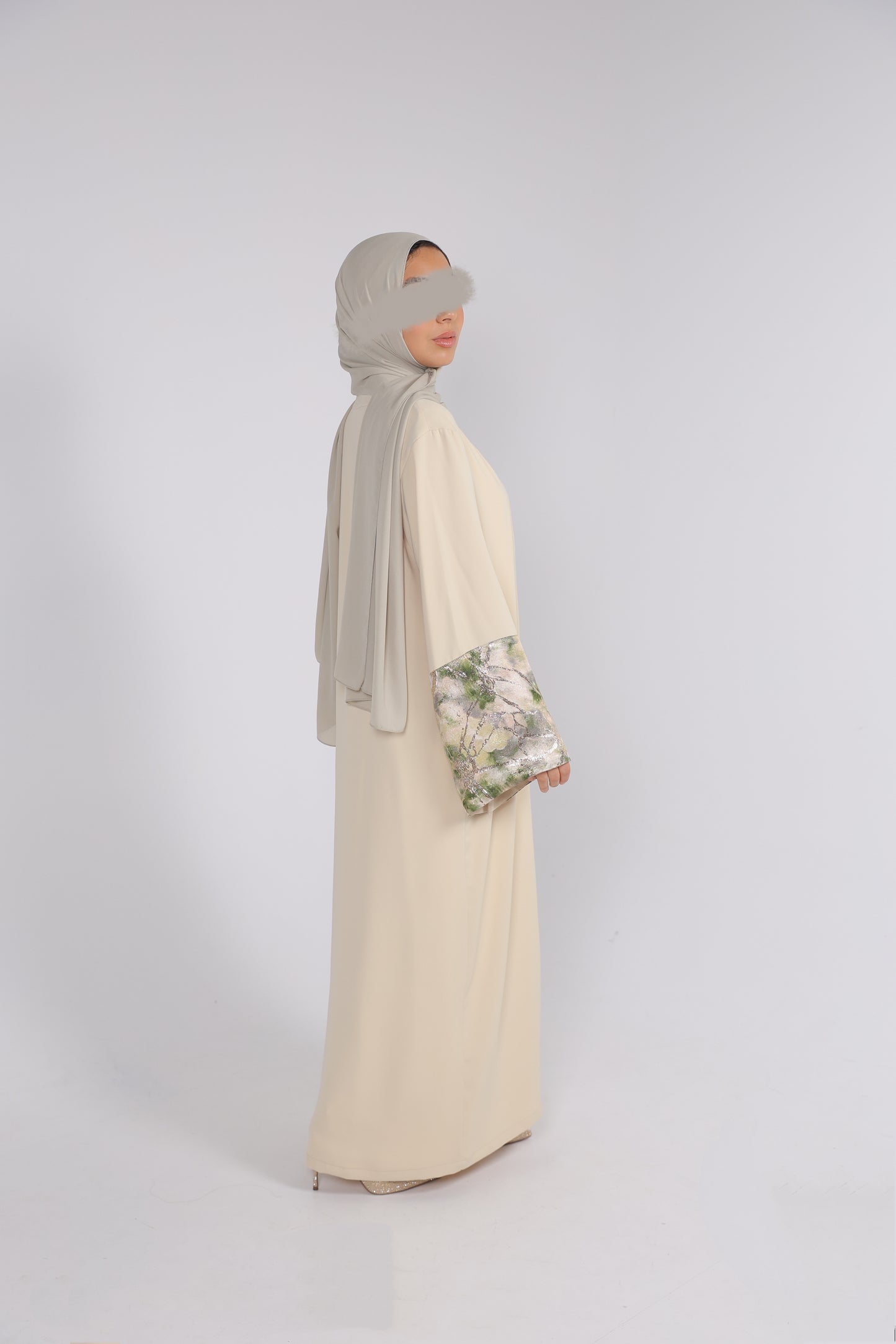 ABAYA KOLTHOUM (DARK VANILLA)