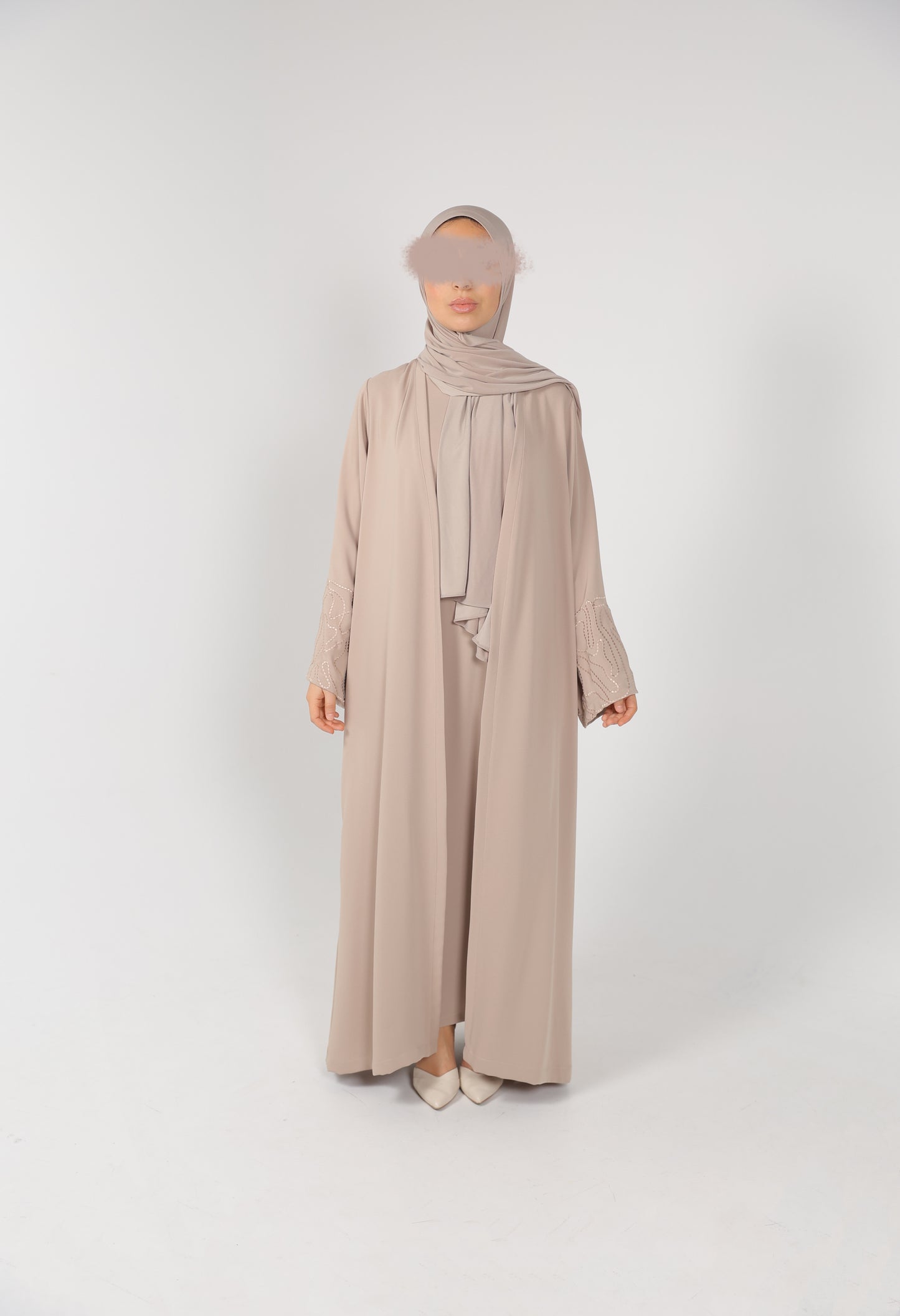 ABAYASET NASREEN (NUDE)
