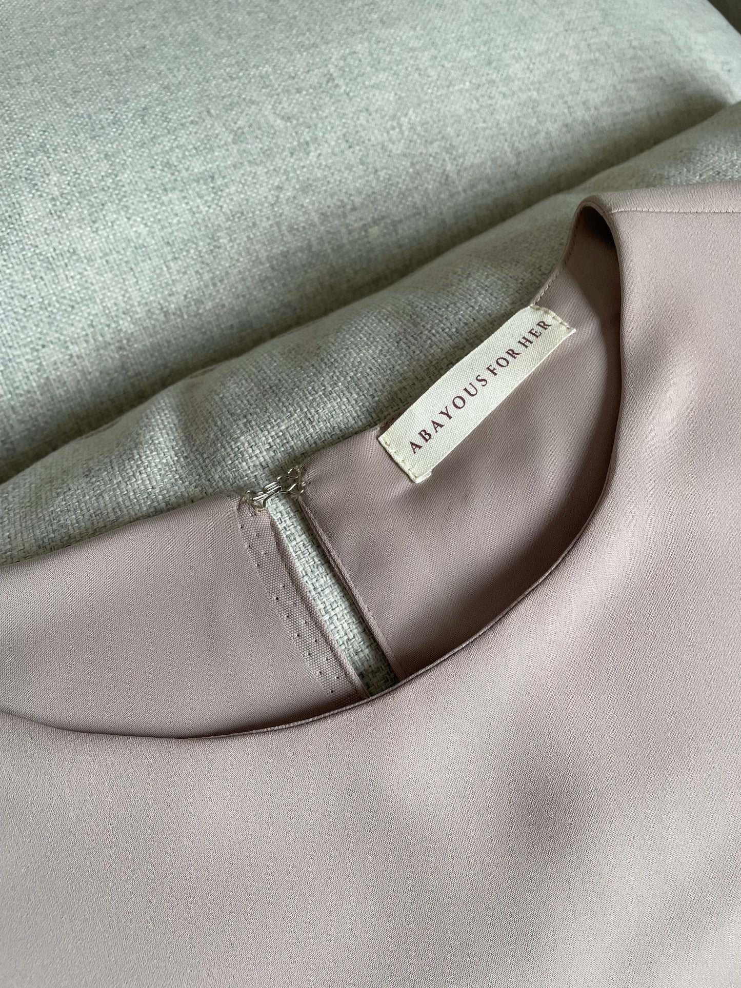 LIGHT BEIGE