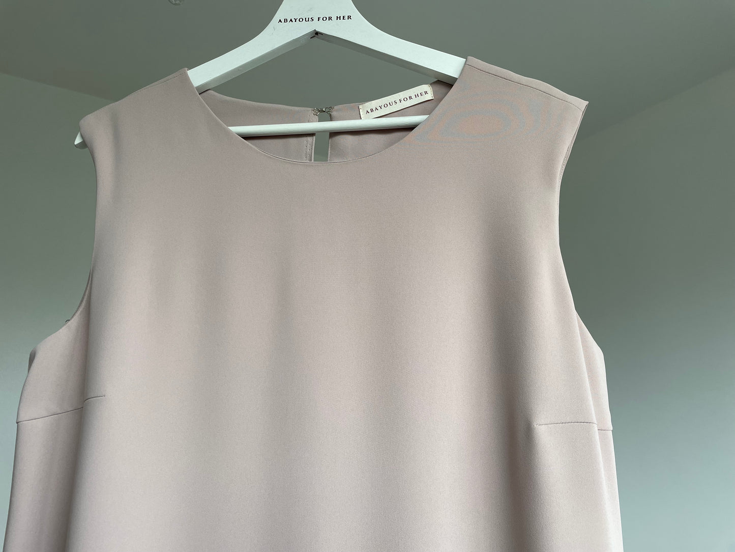 LIGHT BEIGE