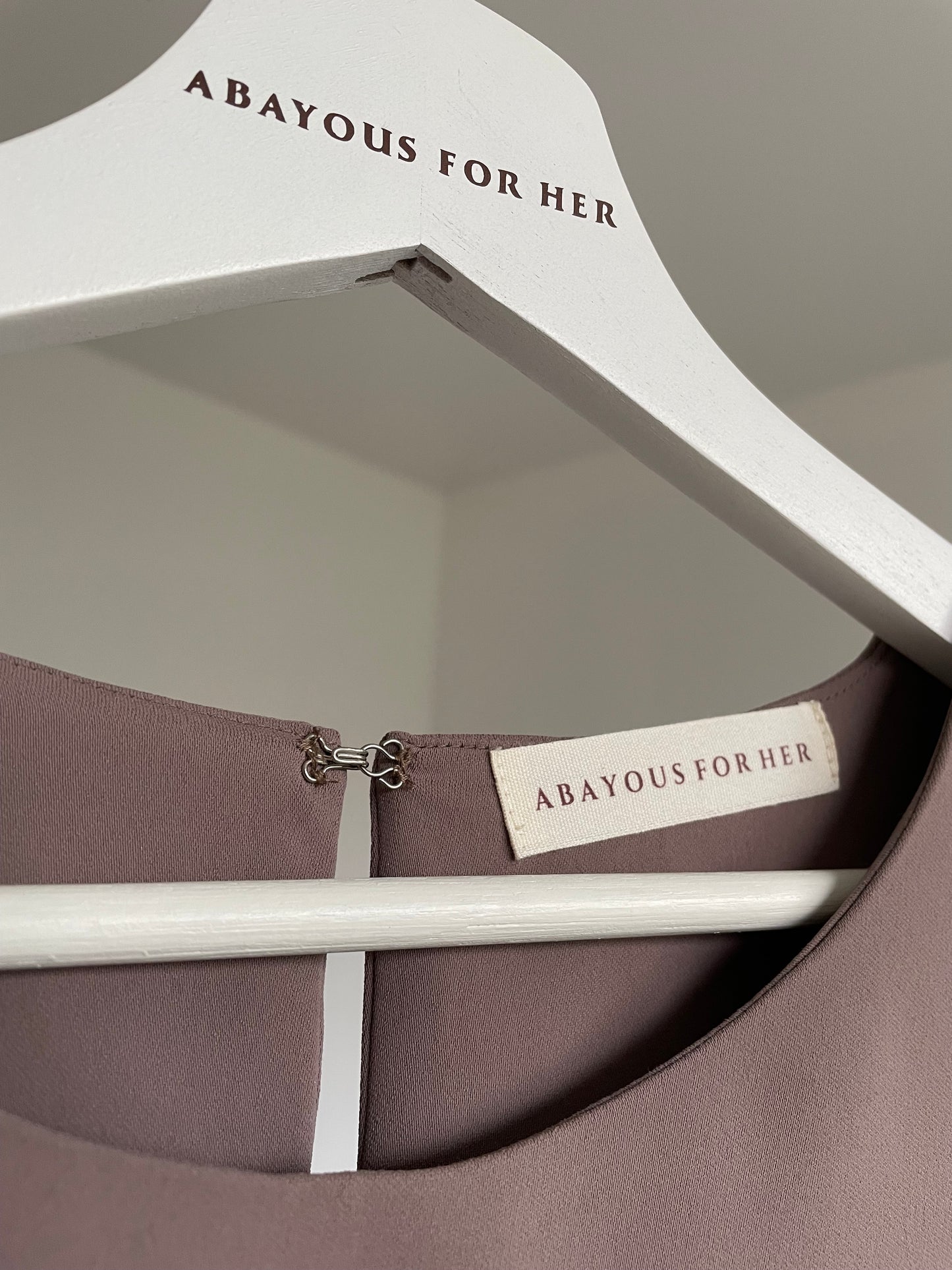 TAUPE