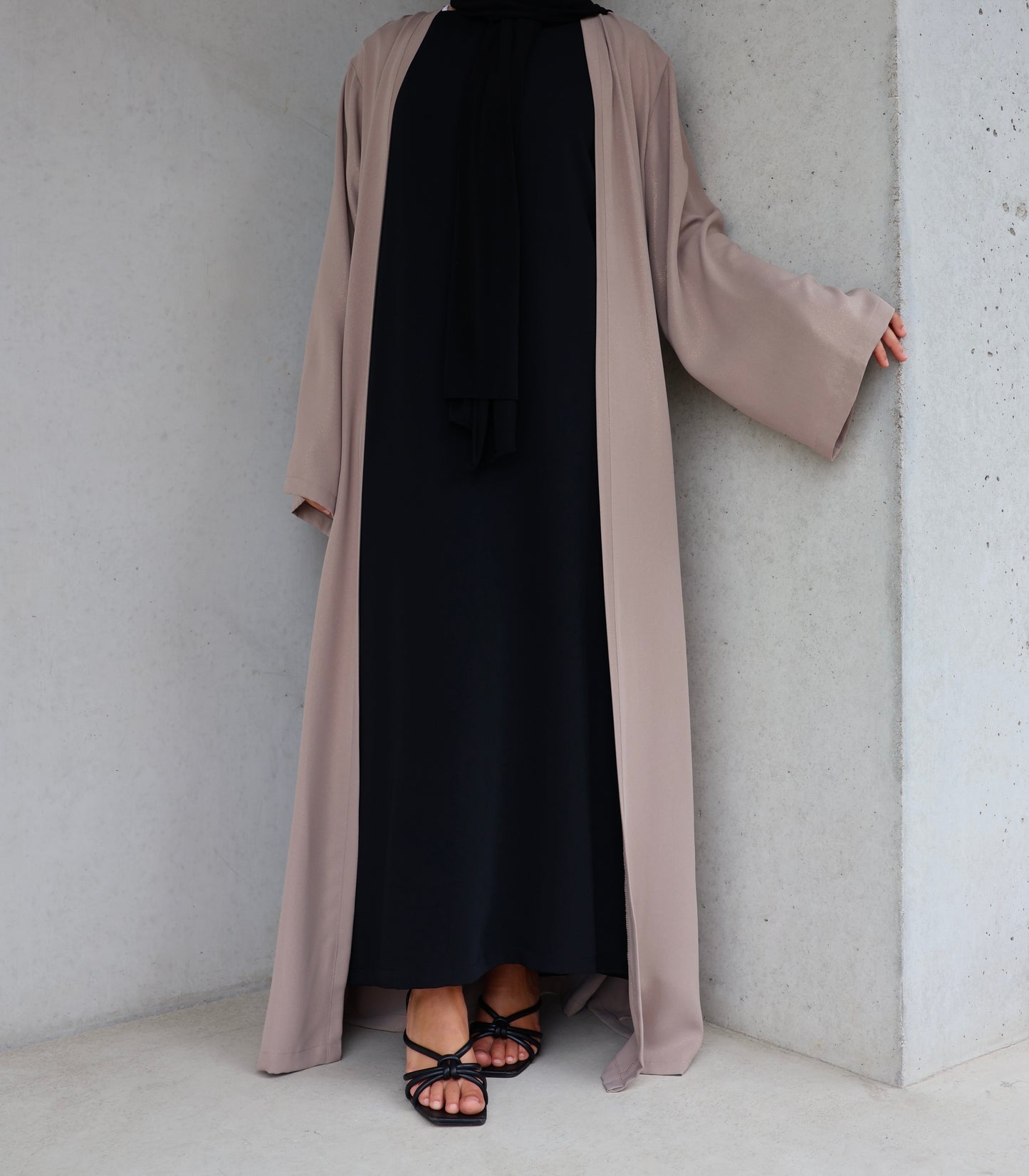 ABAYA KHOLOUD (NUDE)