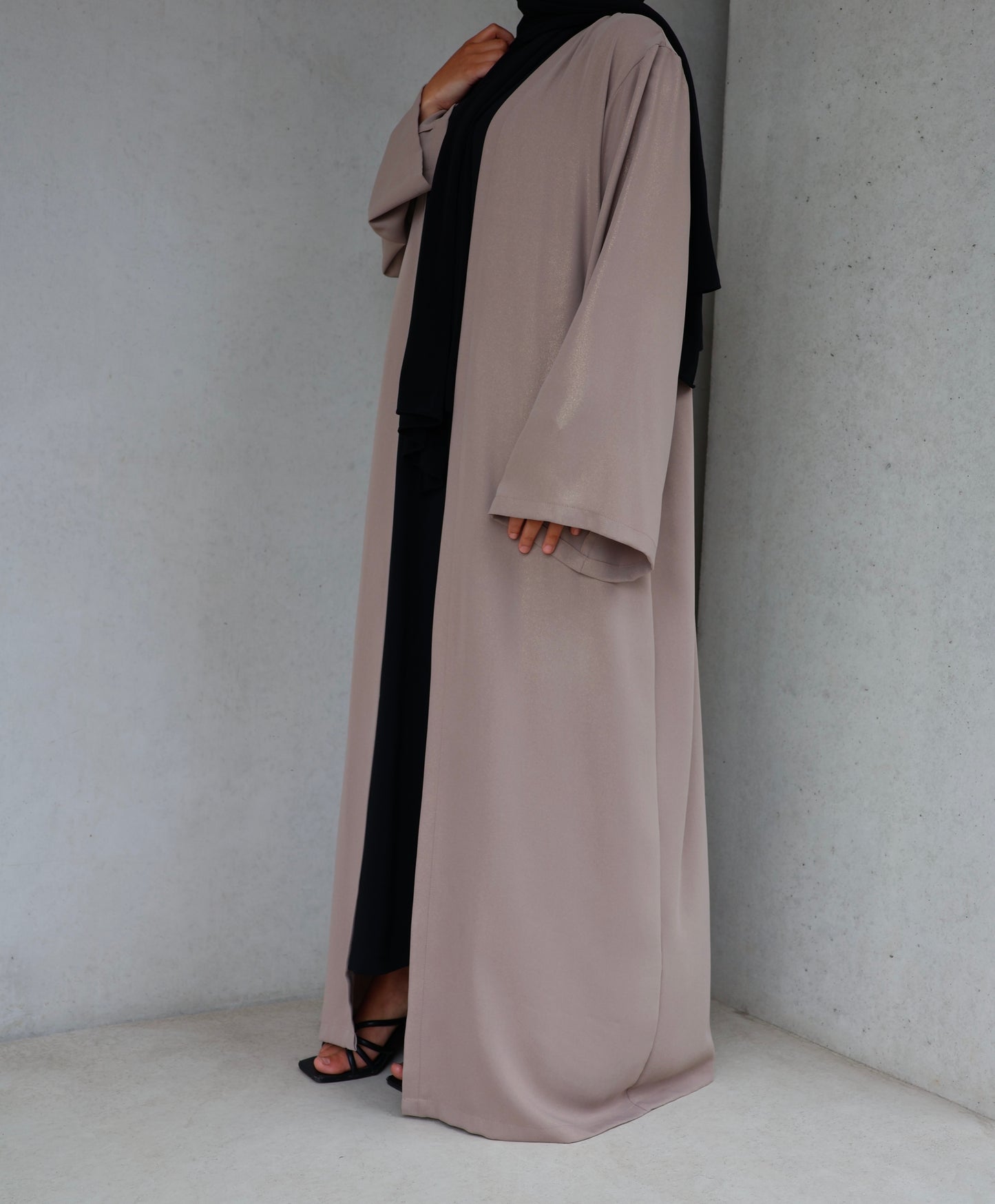 ABAYA KHOLOUD (NUDE)
