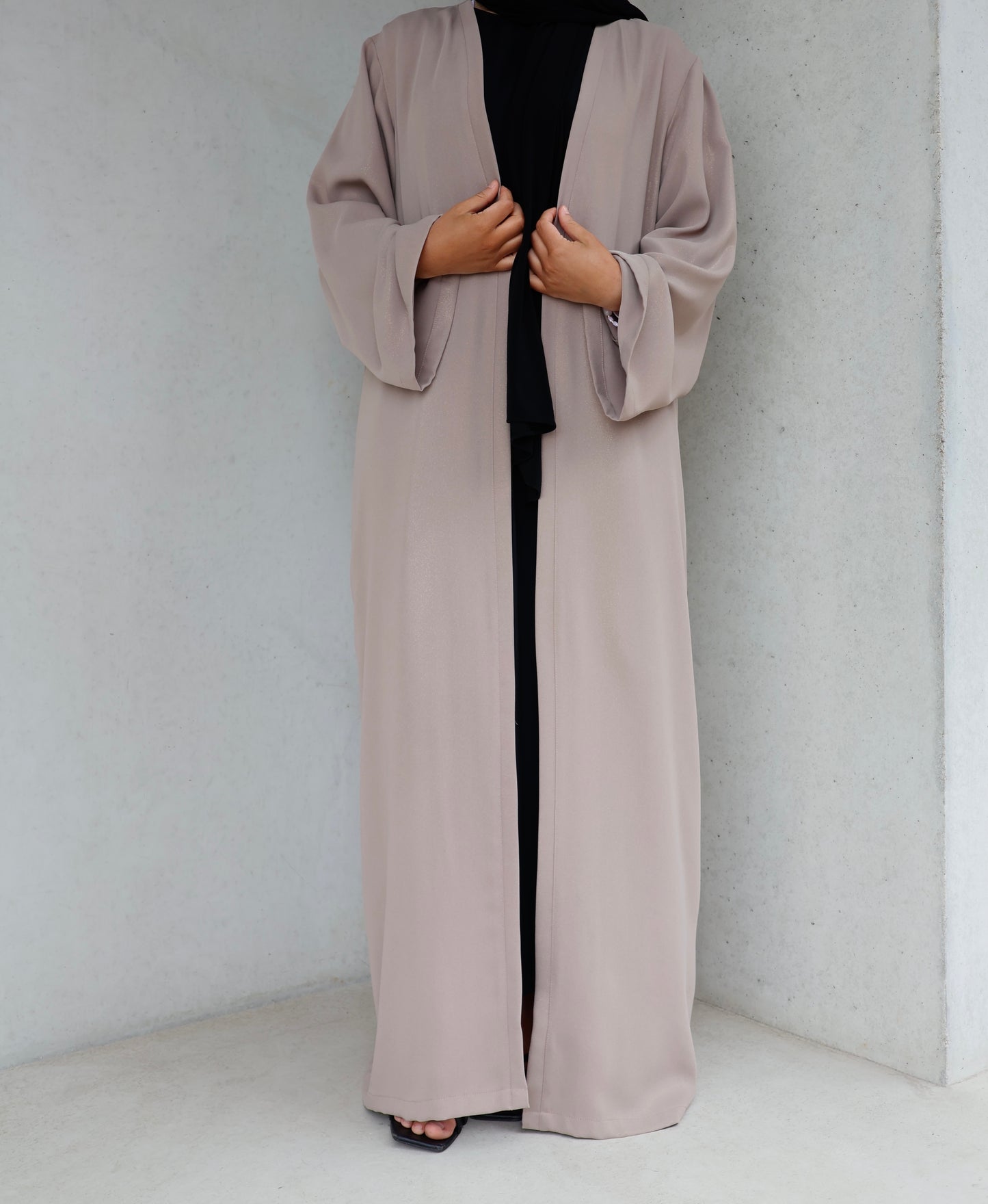 ABAYA KHOLOUD (NUDE)