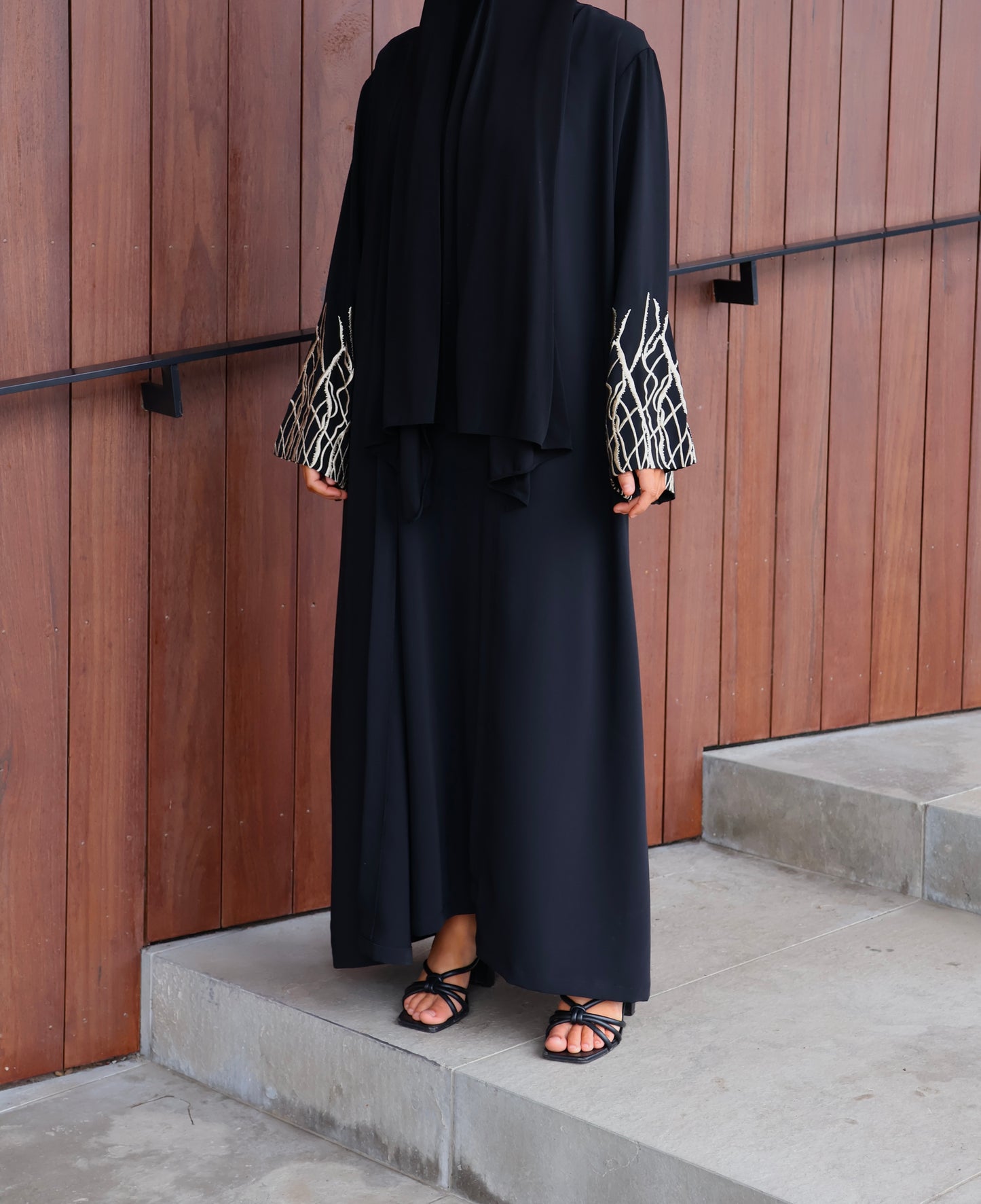 ABAYA ZAREENA (BLACK)